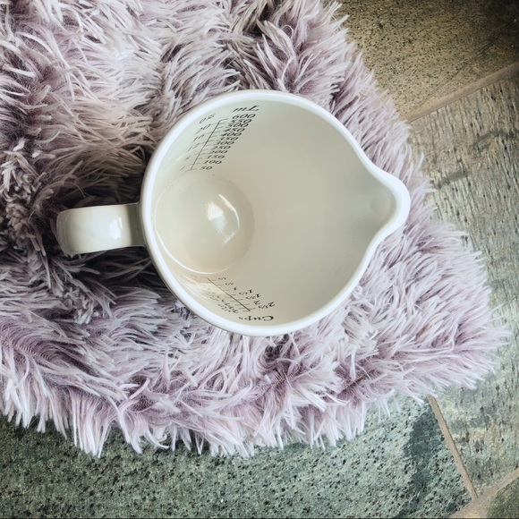 Measuring cup - Picture 4 of 5